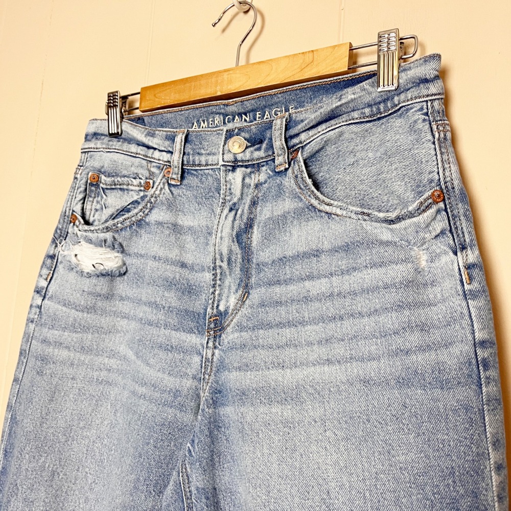 American Eagle Super High Rise Baggy Straight Jeans 6 SHORT light distressed - Picture 2 of 9